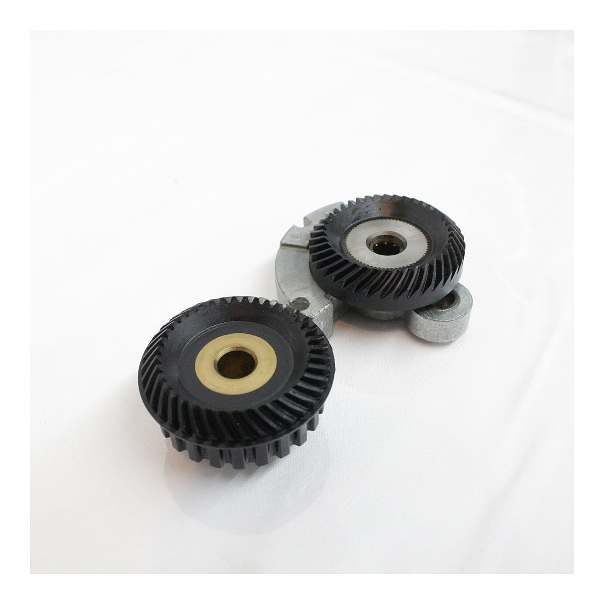 BERNINA Hook Drive Bevel Gear Set | 1008, 1230, 1530 & More | #0028347000