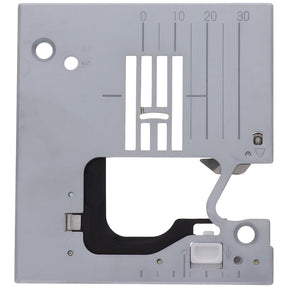 Needle plate for Singer Quantum XL5000 and XL6000, reference 387347
