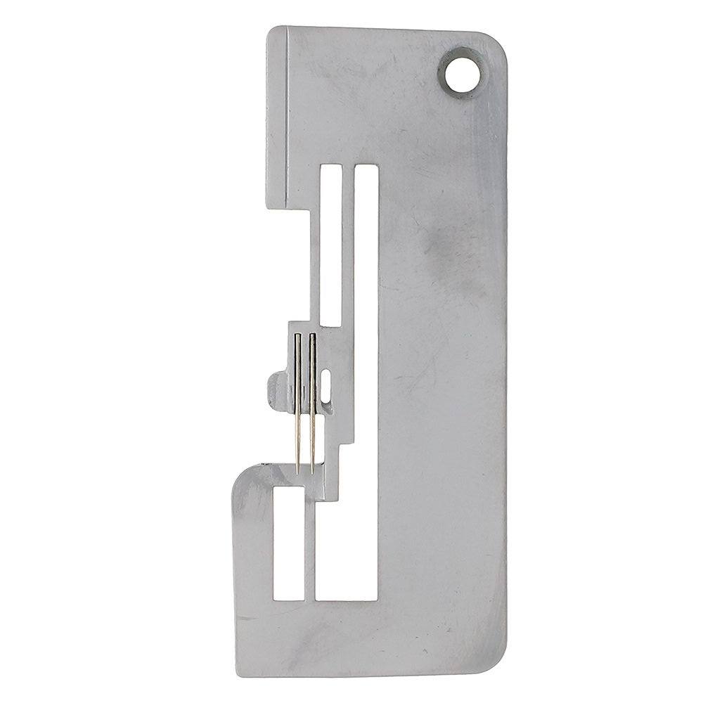 Large-tab serger needle plate, reference X76520-001