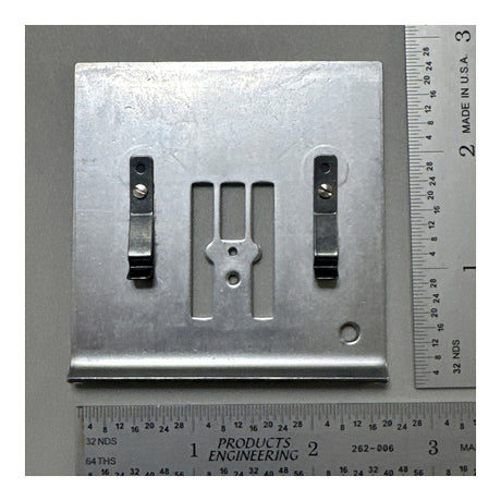 BERNINA 1630 Straight-Stitch Needle Plate (Old-Style) | #0030987000 - view 3